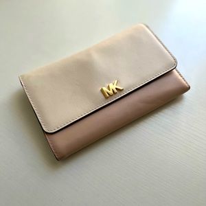 Michael Kors Pink Wallet